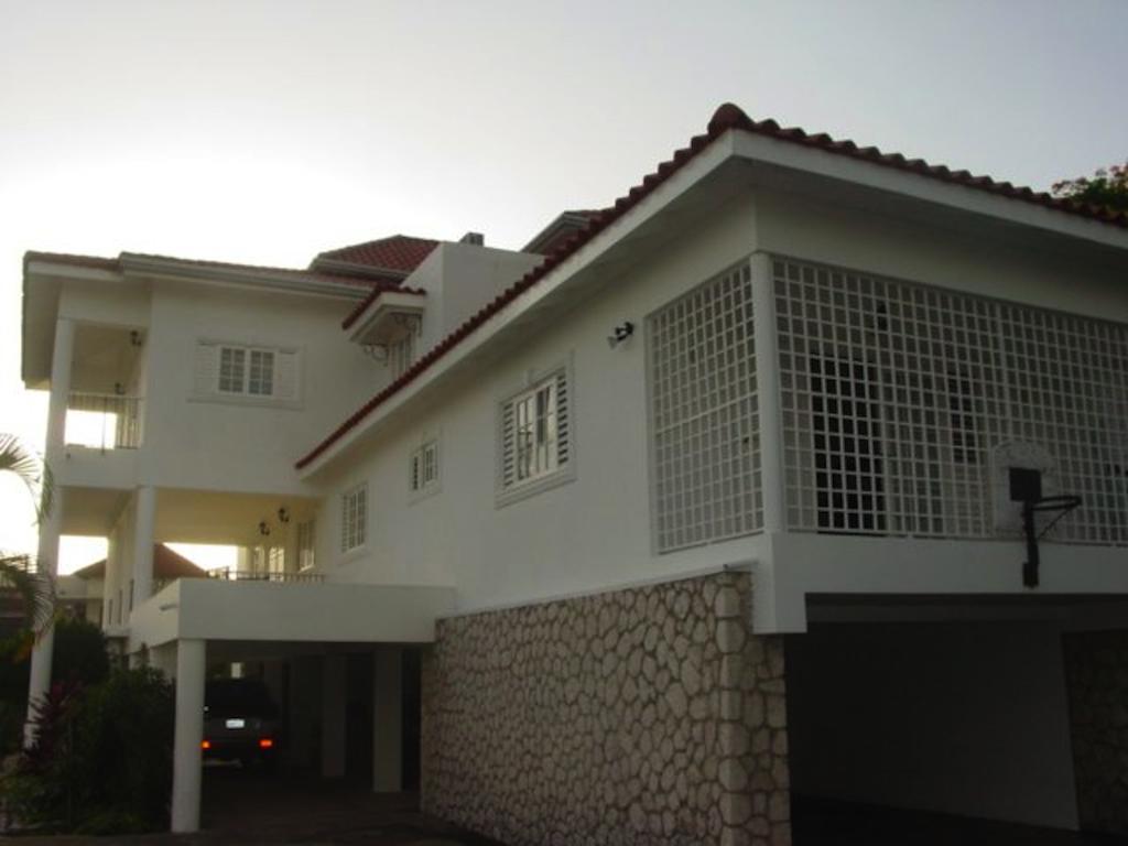 Hill Top Kingston Jamaica Room photo
