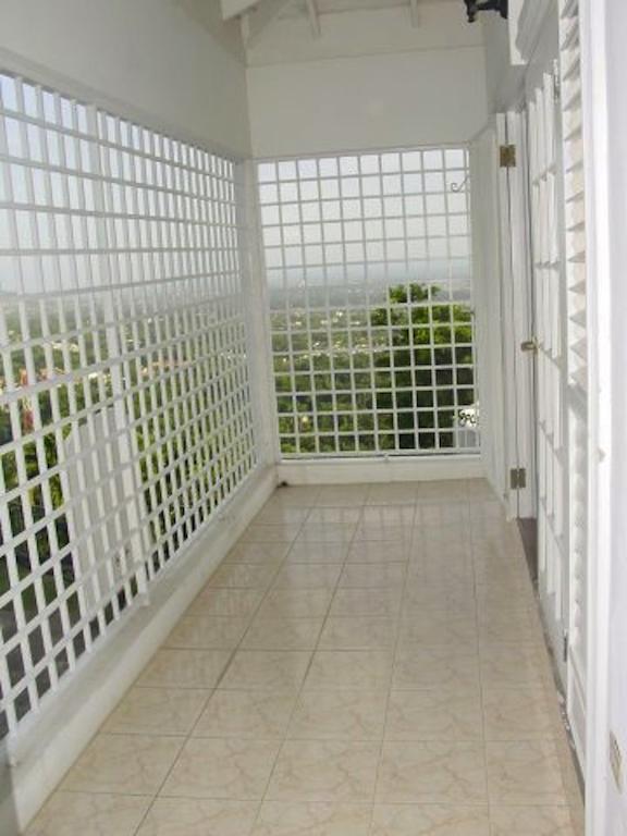 Hill Top Kingston Jamaica Room photo
