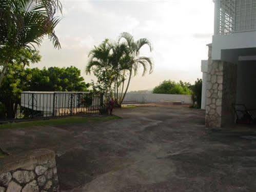 Hill Top Kingston Jamaica Exterior photo